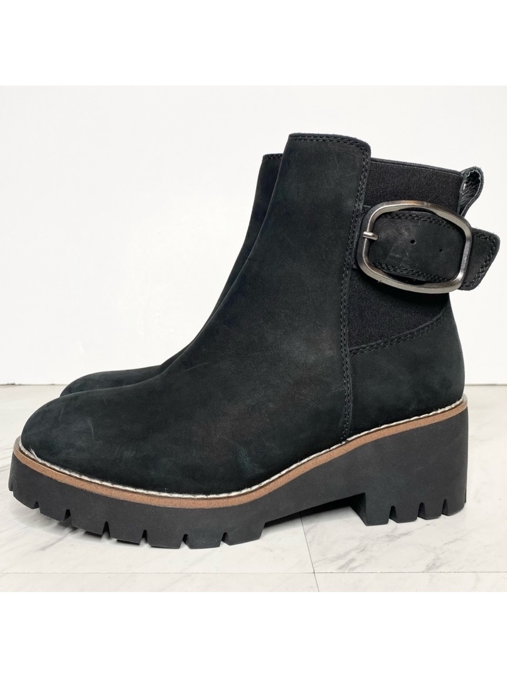 Blondo Dahlia Black Nubuck Buckle Bootie 6M